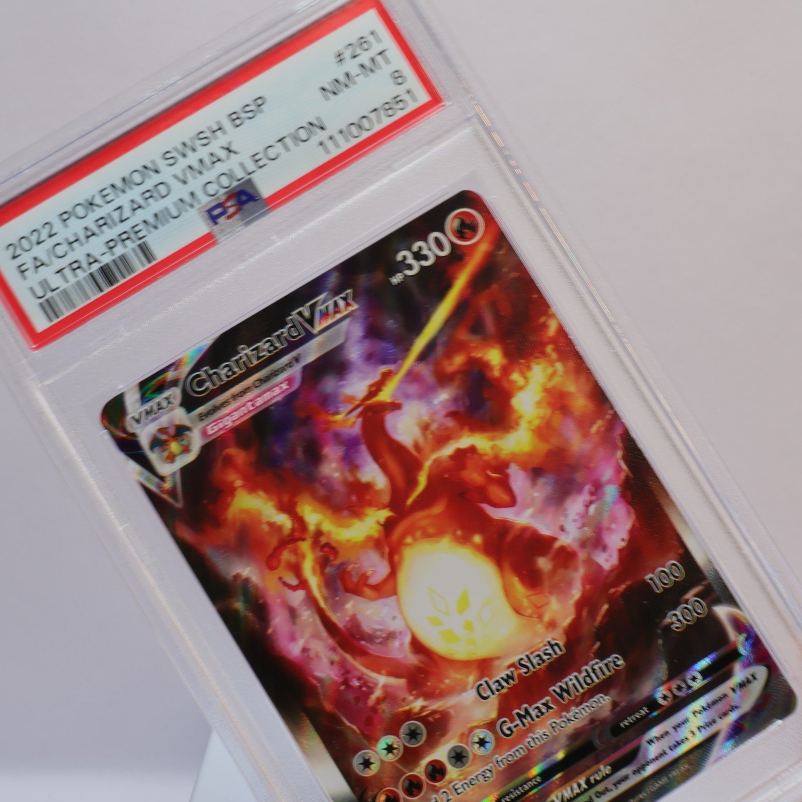 Pokemon TCG – Charizard VMAX SWSH261 Black Star Promo – PSA 8 NM/MT