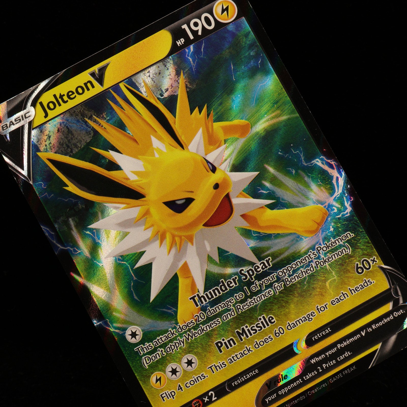 Pokemon TCG – Jolteon V SWSH151 SWSH Black Star Promo  – EXC/NM